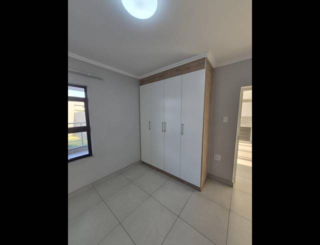2 BEDROOM APARTMENT FOR SALE IN UMHLANGA RIDGE